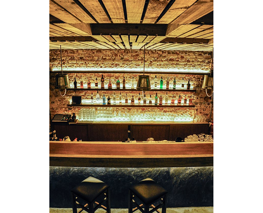 diseño yakatori bar